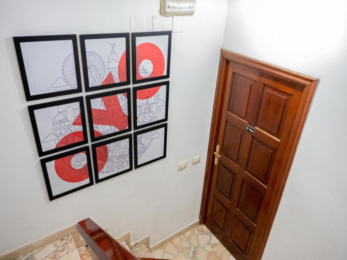 Oyo Hospedaje La Tita Santiago de Compostela Luaran gambar